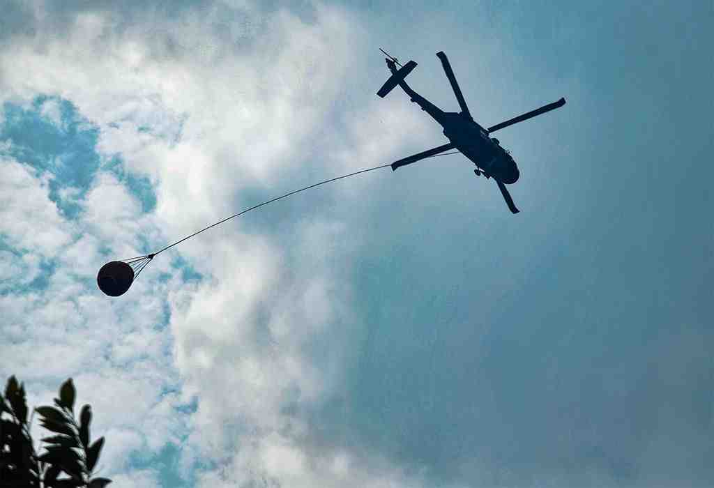 PEMADAMAN KARHUTLA MELALUI UDARA