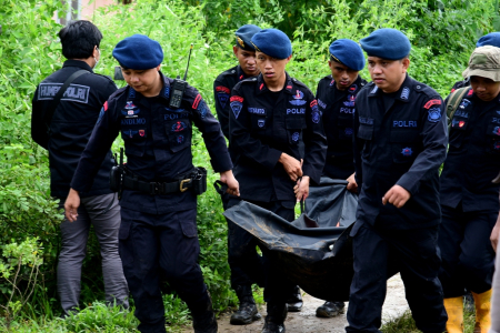 KORBAN LONGSOR PERTAMBANGAN RAKYAT