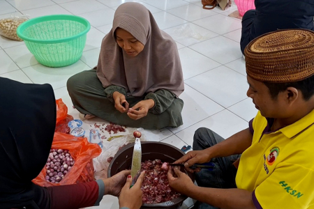KUPAS BAWANG MERAH