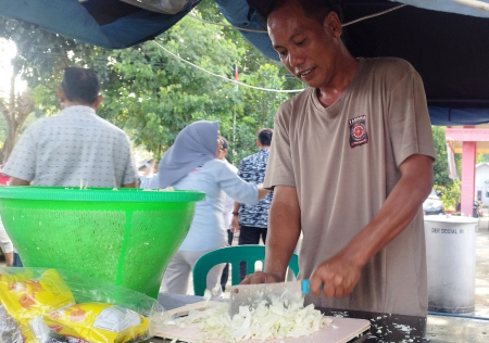 MENGIRIS SAYUR