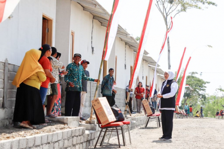 BANTUAN RUMAH RELOKASI GEMPA TANAH GERAK