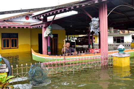 RUMAH TERENDAM BANJIR