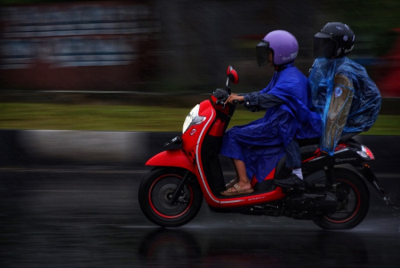 IMBAUAN WASPADA SAAT HUJAN dan ANGIN KENCANG