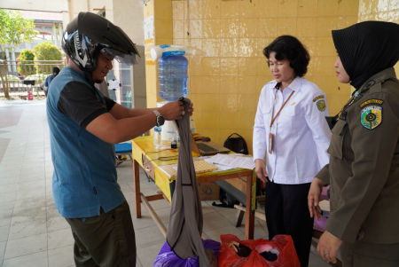 SERAHKAN PAKAIAN BEKAS LAYAK PAKAI