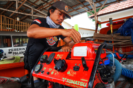 SIAPKAN MESIN POMPA AIR
