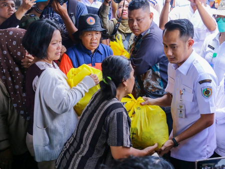 SERAHKAN BANTUAN SEMBAKO