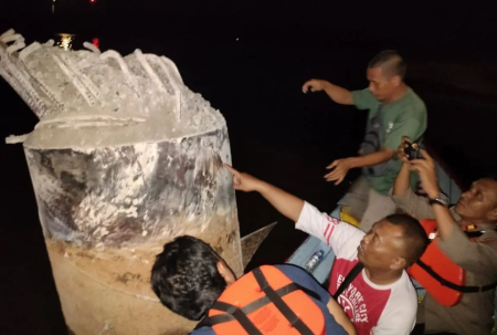 OLAH TKP TIANG VENDER JEMBATAN KALAHIEN