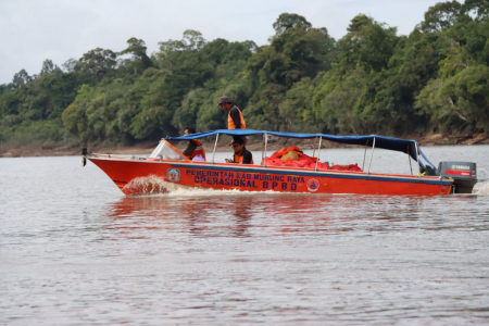 PENYALURAN BANTUAN KORBAN BANJIR