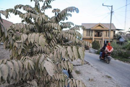 HUJAN ABU VULKANIK GUNUNG MERAPI