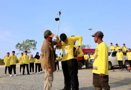 PASANGKAN ALAT PEMOTONG RUMPUT