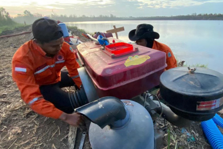 PERBAIKI MESIN POMPA AIR