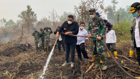 DIRJENBUN LAKUKAN PEMBASAHAN LAHAN