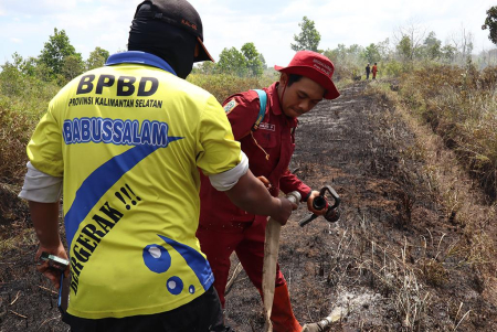 SIAPKAN SELANG AIR