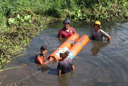 MASUKKAN TABUNG KE DANAU