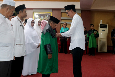 PASANG JUBAH DEWAN HAKIM