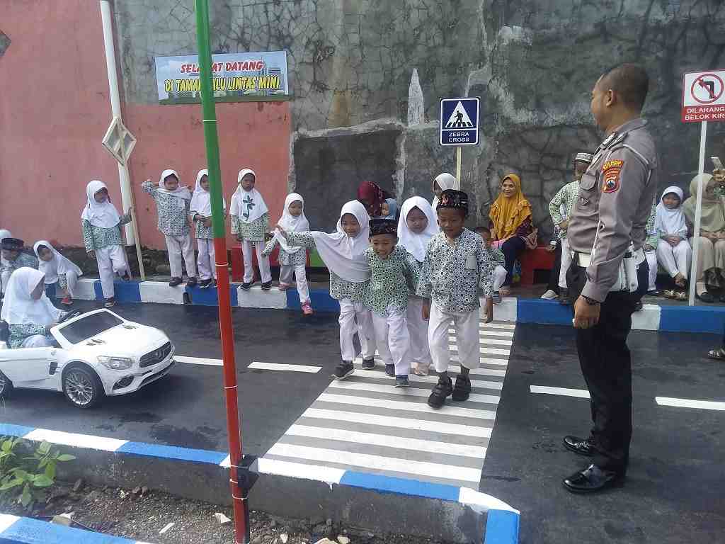 TAMAN LALULINTAS MINI
