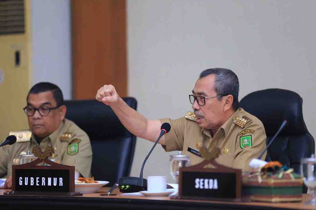 REFLEKSI 1 TAHUN KEPEMIMPINAN GUBERNUR RIAU 