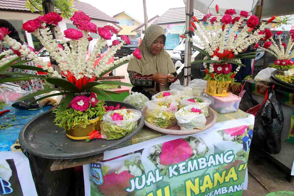 RANGKAI KEMBANG MELATI