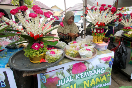 RANGKAI KEMBANG MELATI