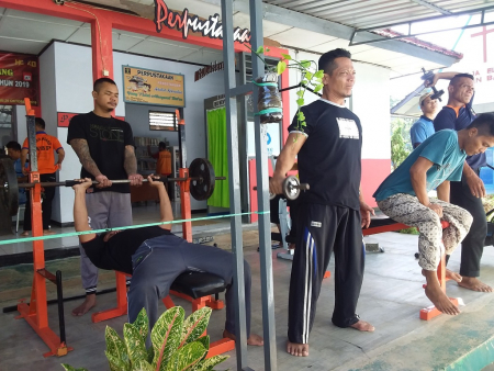 FASILITAS ANGKAT BERAT DALAM RUTAN