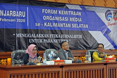 TIPS MENGGUNAKAN MEDIA SOSIAL