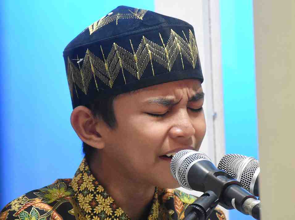LANTUNAN AYAT SUCI AL-QUR'AN