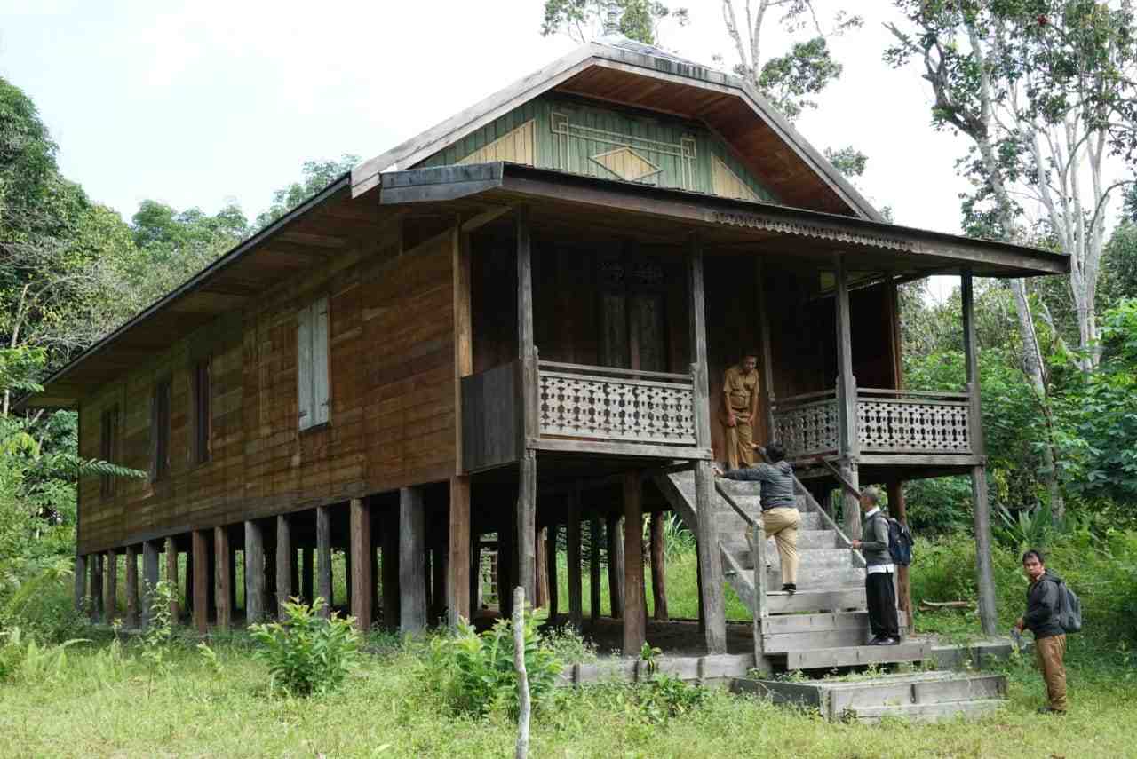 RUMAH TRADISIONAL BETANG MAHIN MUNGKU BARU