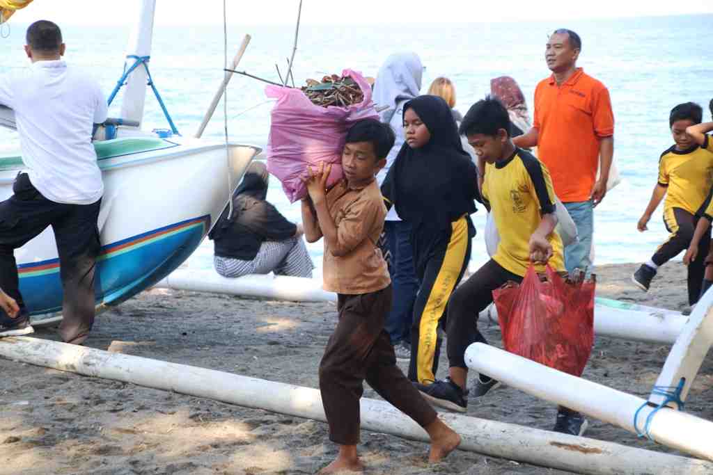 ANGKUT SAMPAH 