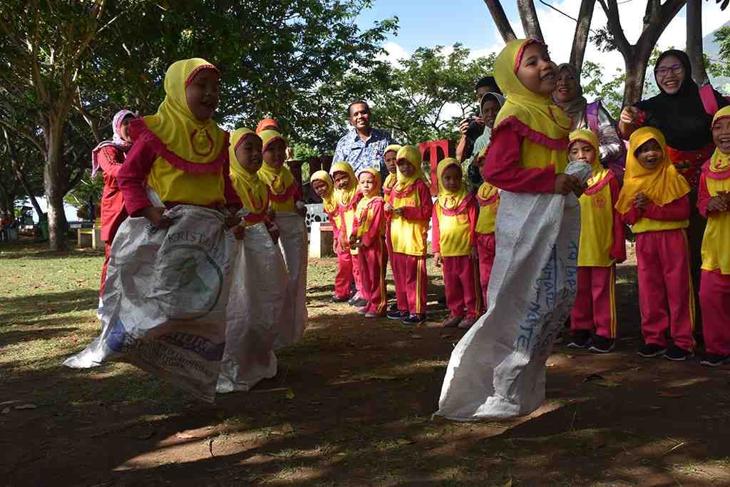 LOMBA BALAP KARUNG