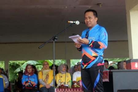 TINGKATKAN KESADARAN UNTUK MENJAGA LINGKUNGAN