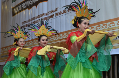 TARI SARONDE KREASI