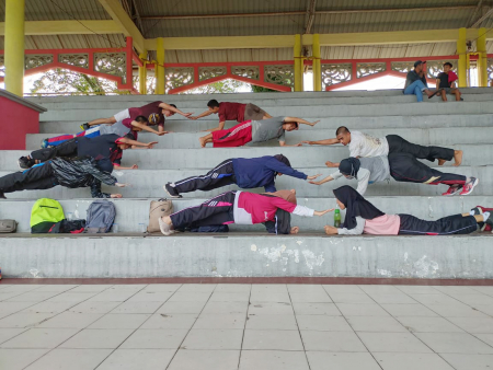  PEMANASAN SEBELUM LATIHAN