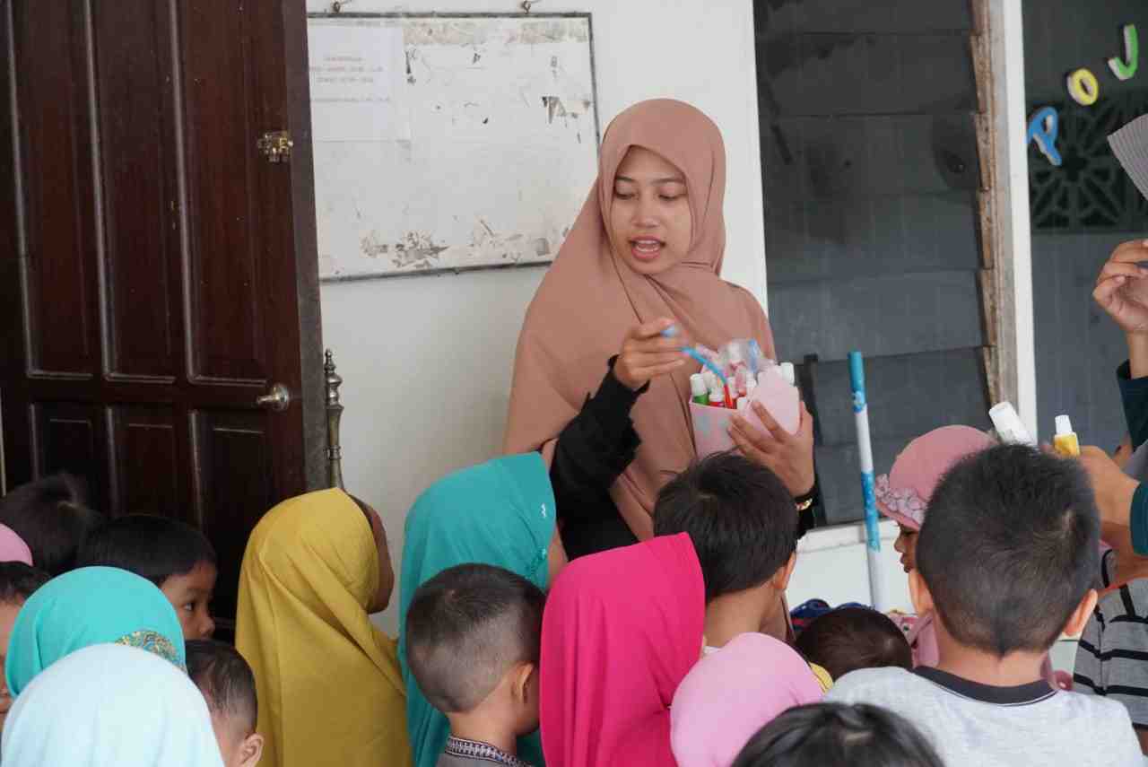 BAGIKAN SIKAT GIGI