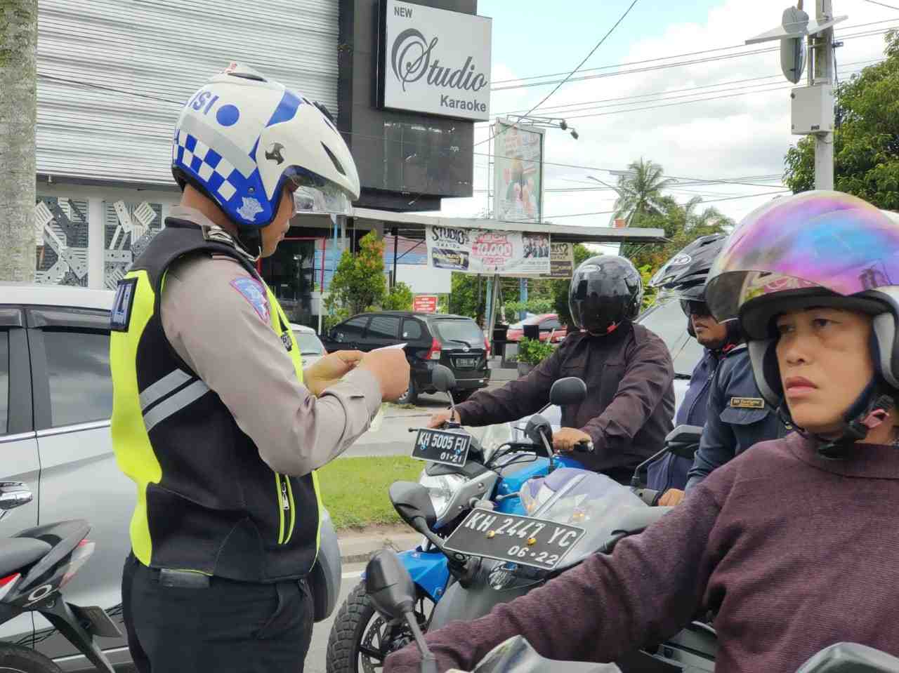 RAZIA LALU LINTAS