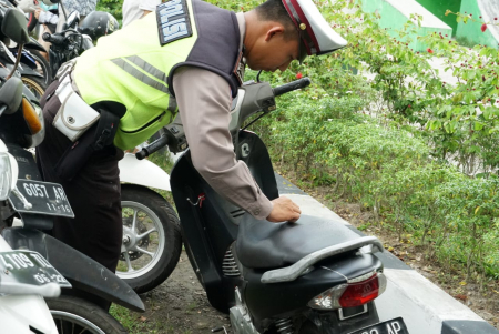 BARANG BUKTI TILANG KENDARAAN RODA DUA
