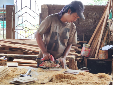 MEMBUAT PINTU KAYU ULIN