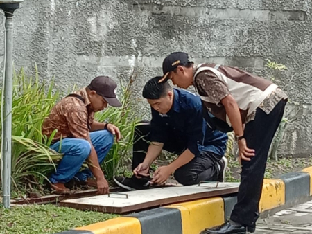 PEMERIKSAAN DAN PENCATATAN METERAN AIR