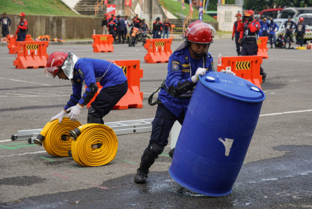 LOMBA KETANGKASAN HUT PEMADAM KEBAKARAN