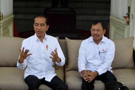 PRESIDEN MENYATAKAN DUA ORANG WNI POSITIF CORONA