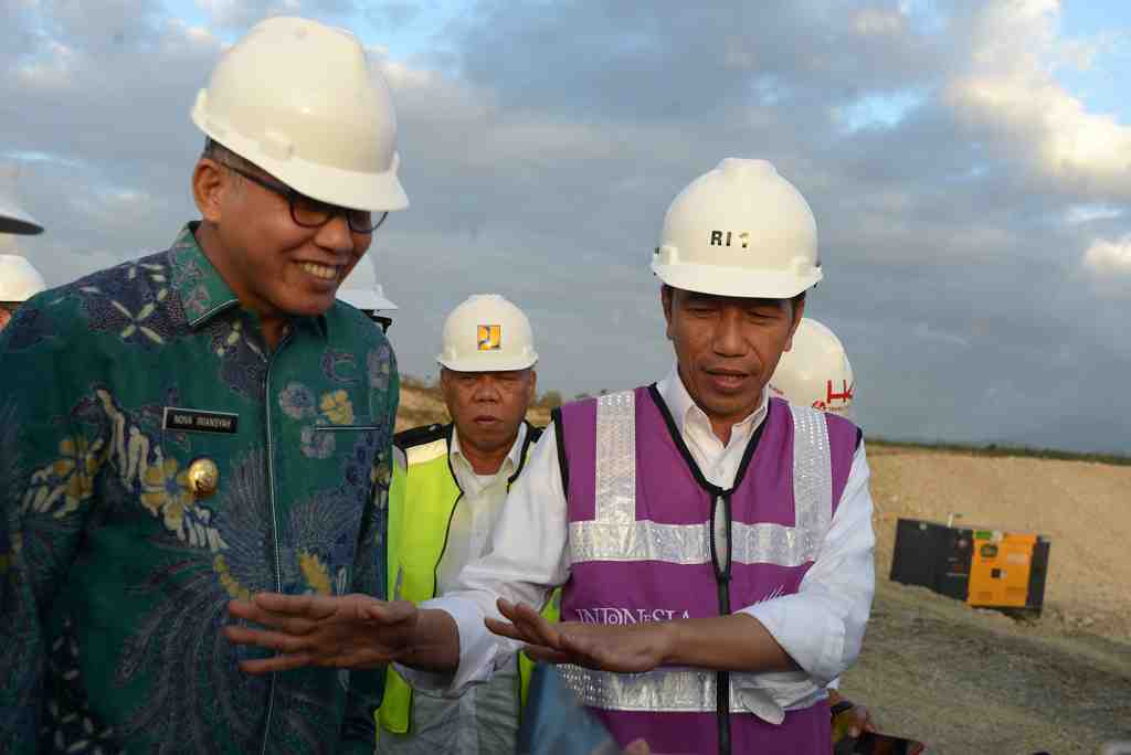 PRESIDEN TINJAU PERKEMBANGAN JALAN TOL ACEH