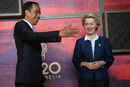 PERTAMUAN BILATERAL INDONESIA DENGAN UNI EROPA