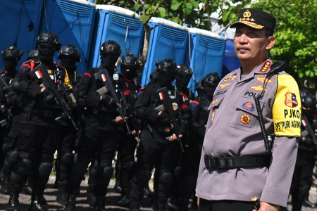 KAPOLRI TINJAU POSKO PENGAMANAN KTT G20
