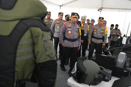 KAPOLRI TINJAU POSKO PENGAMANAN KTT G20