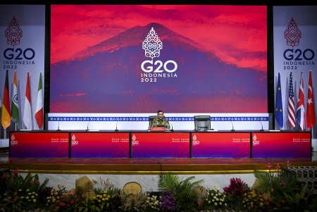 KONFERENSI PERS MENKO MARVES JELANG KTT G20