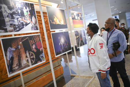 MENKOMINFO PAMERAN FOTO RECOVER TOGETHER RECOVER STRONGER