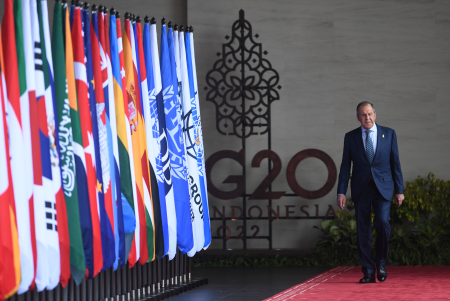PRESIDEN JOKOWI SAMBUT MENLU RUSIA