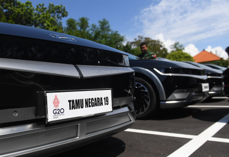 MOBIL LISTRIK KENDARAAN RESMI DELEGASI KTT G20