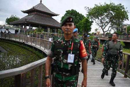 PANGLIMA TNI TINJAU KESIAPAN PENGAMANAN KTT G20 DI TAHURA