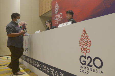 PENGAMBILAN IDENTITAS PESERTA KTT G20