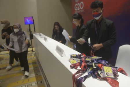 PENGAMBILAN IDENTITAS PESERTA KTT G20
